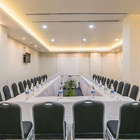 Hampton Inn & Suites By Hilton Salamanca Bajio Ngoại thất bức ảnh