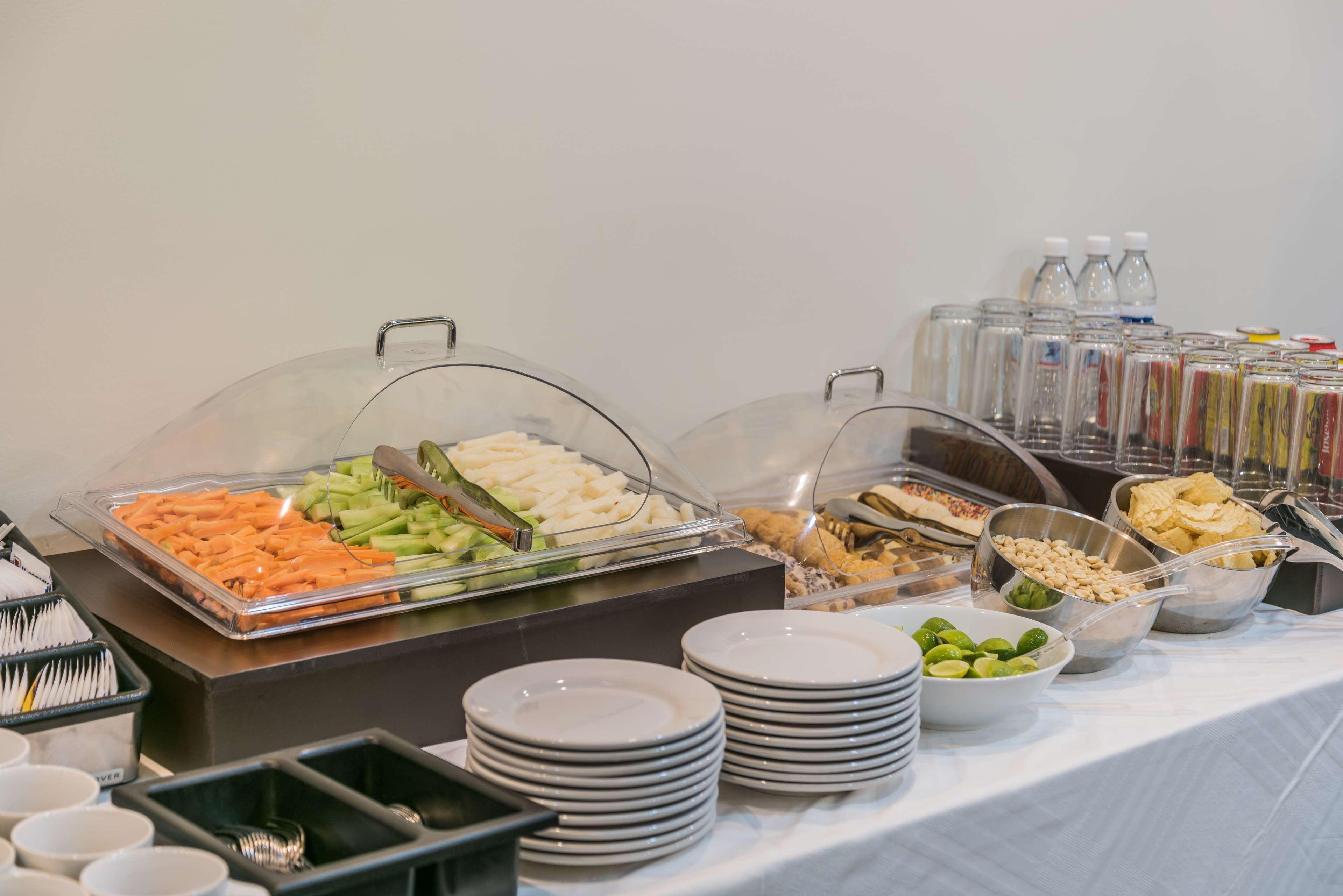 Hampton Inn & Suites By Hilton Salamanca Bajio Ngoại thất bức ảnh