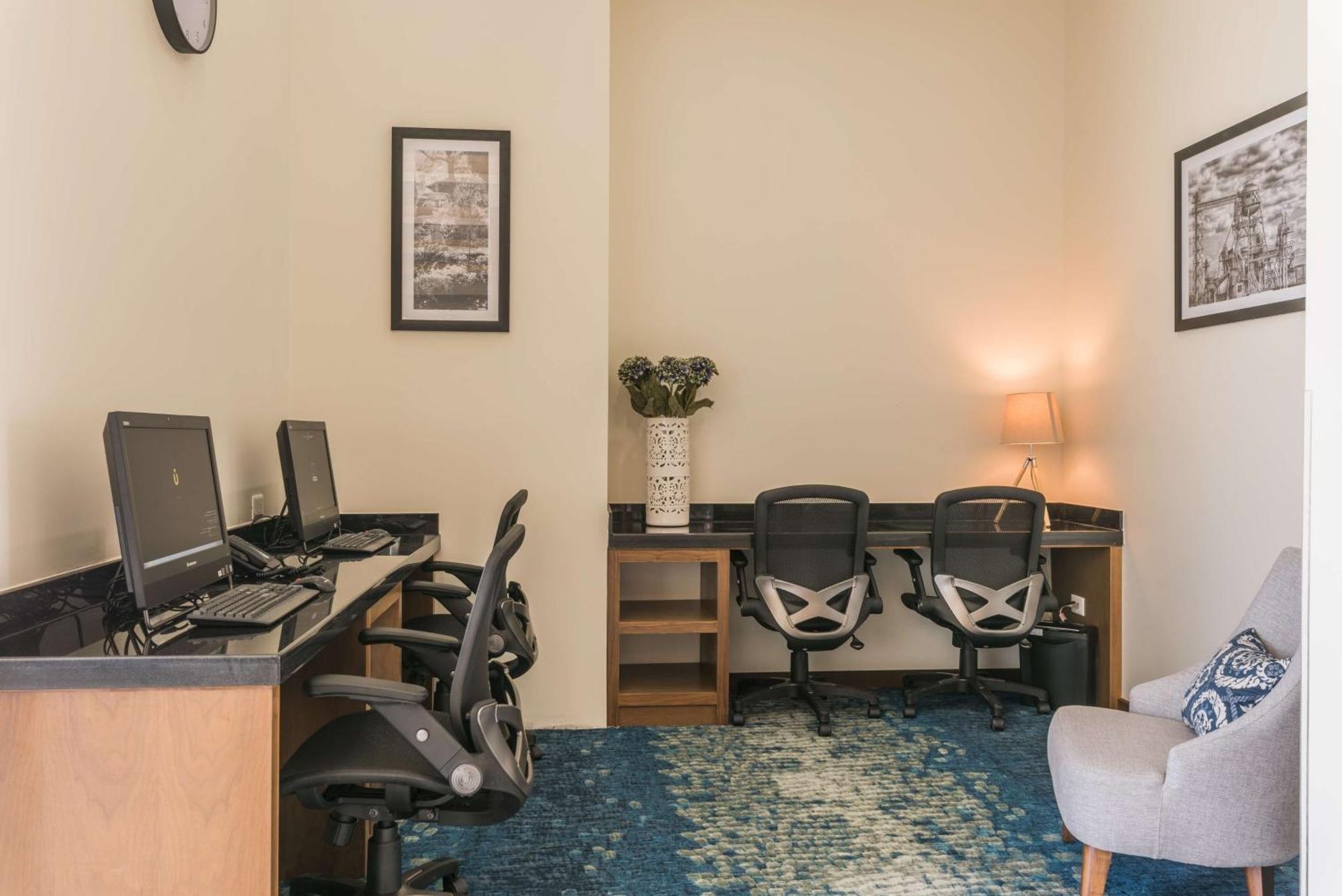 Hampton Inn & Suites By Hilton Salamanca Bajio Ngoại thất bức ảnh