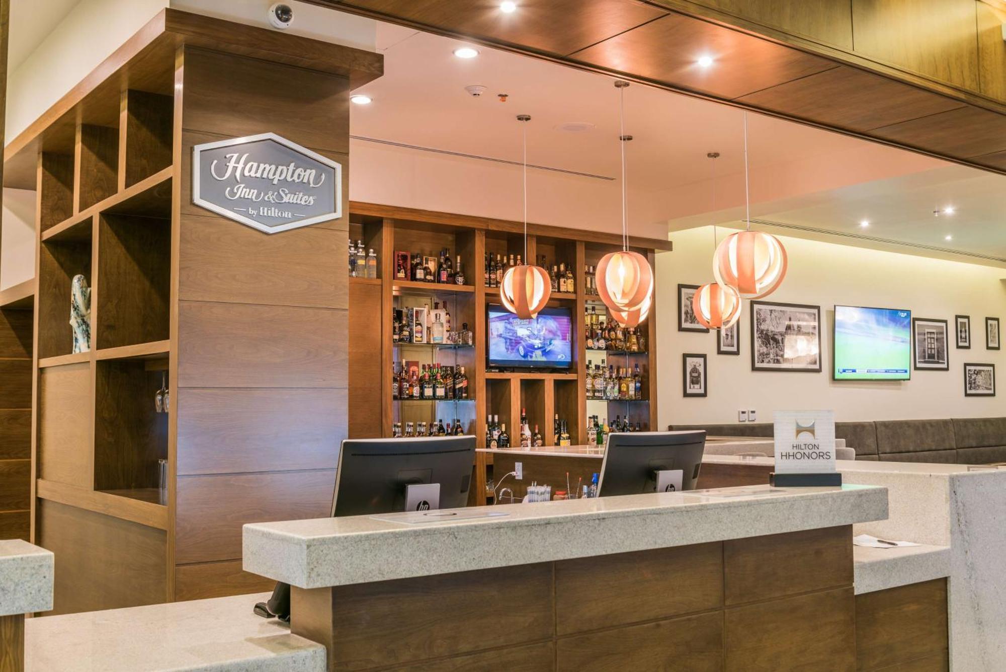Hampton Inn & Suites By Hilton Salamanca Bajio Ngoại thất bức ảnh