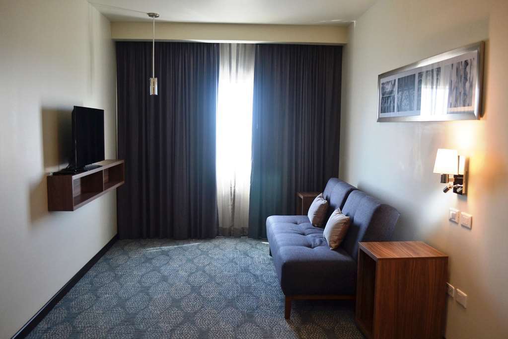 Hampton Inn & Suites By Hilton Salamanca Bajio Phòng bức ảnh